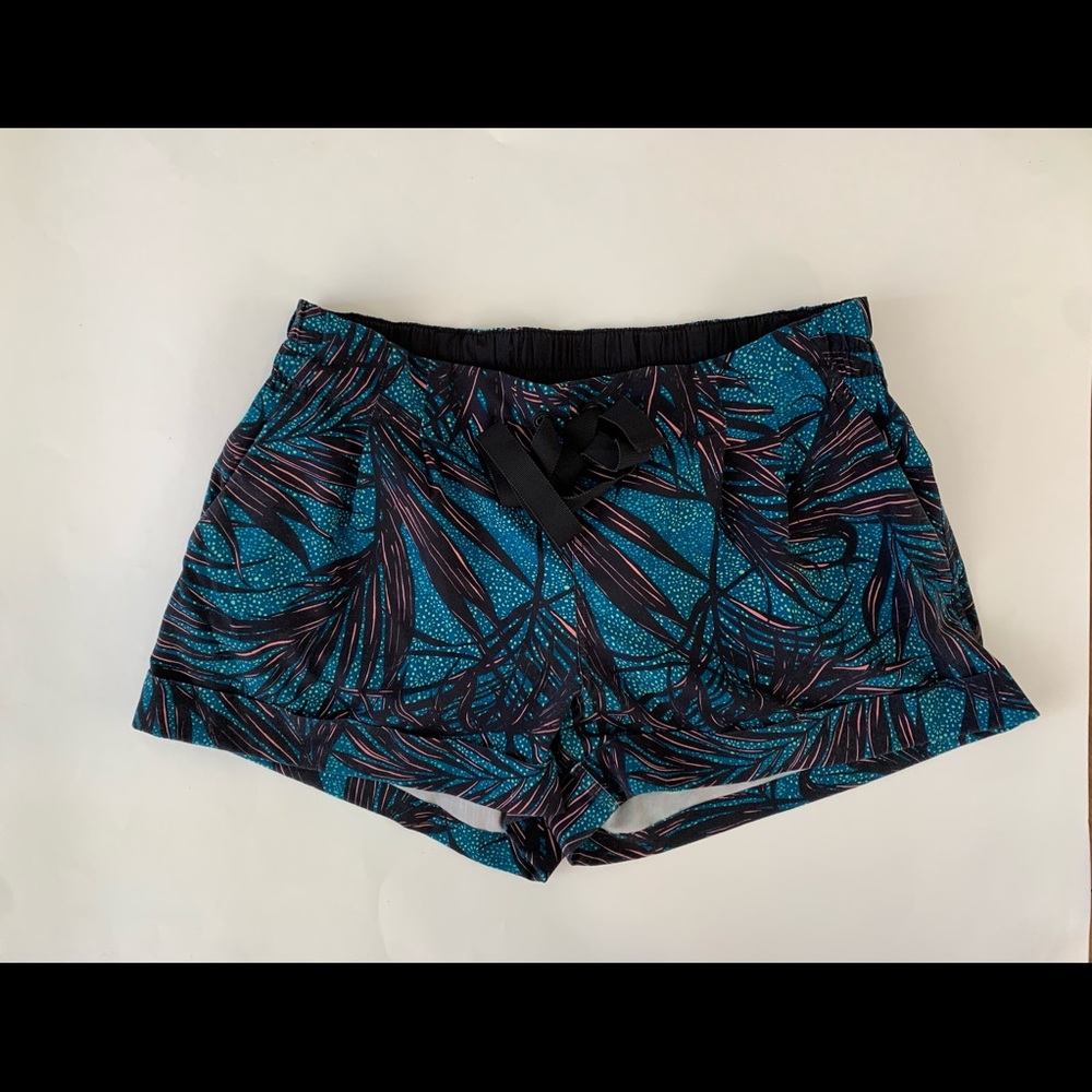 Lululemon  Speed shorts. WSH10-5
